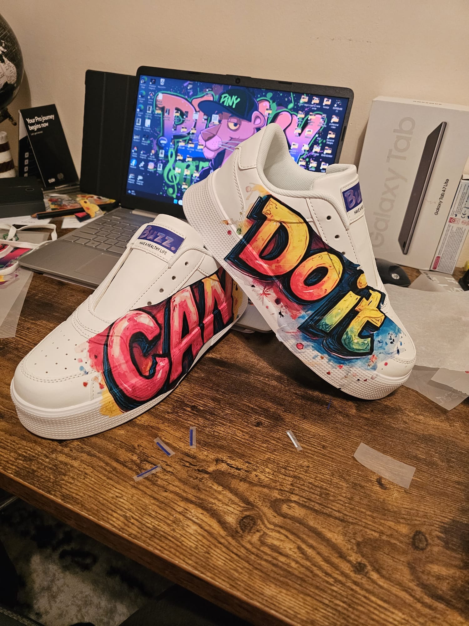 Buzz.Graffiti Sneakers – "Can Do It"