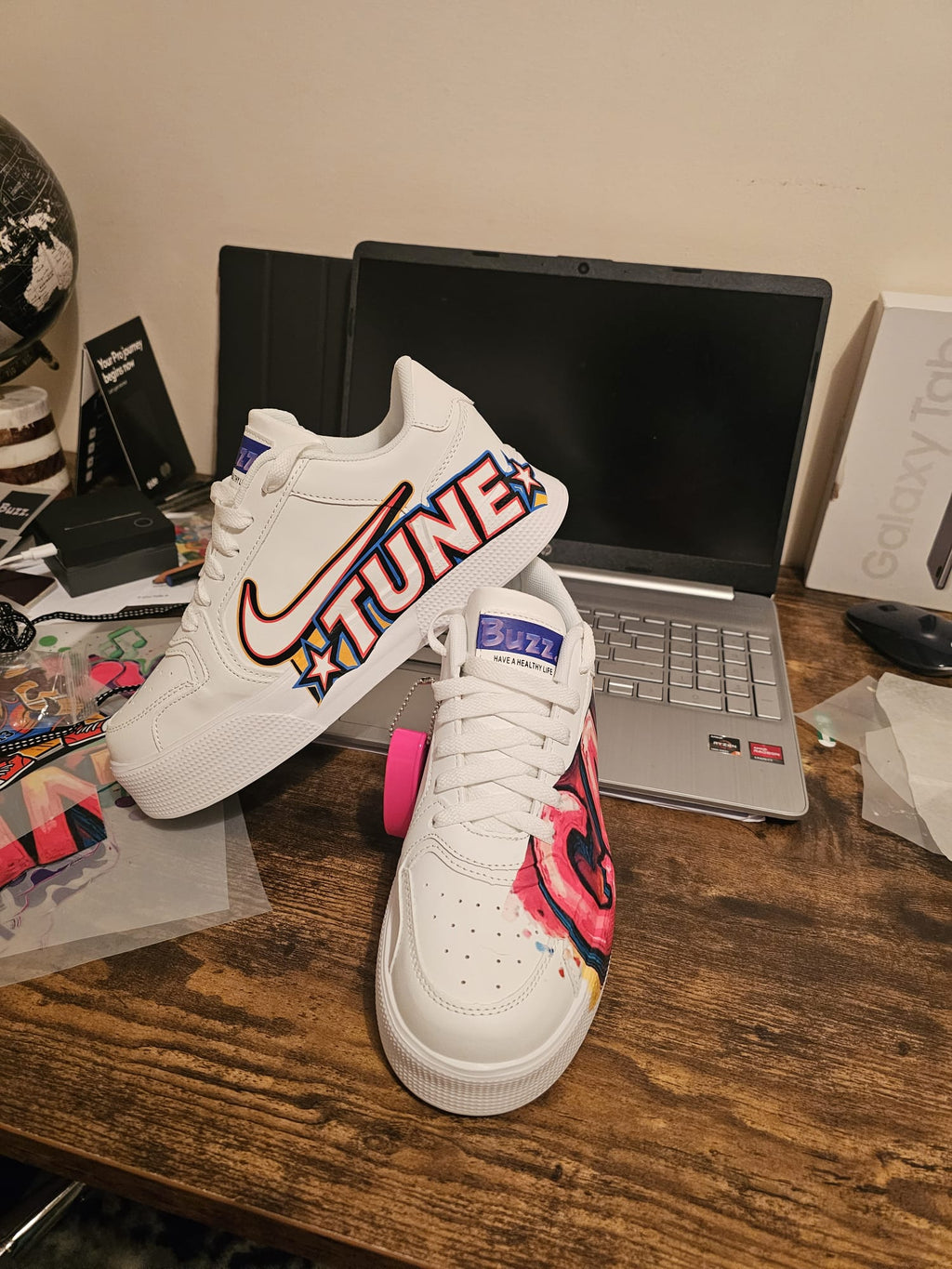 Buzz.Graffiti Sneakers – "Can Do It"